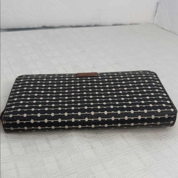 Fossil Black and Cream full sized  Wallet - Picture 5 of 9